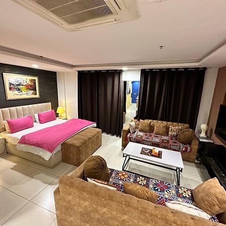 Sunset Luxury Gold Crest Mall Residency Lahore Ngoại thất bức ảnh