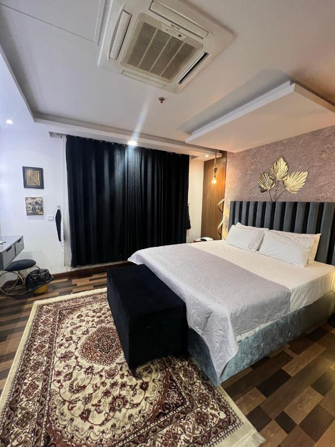 Sunset Luxury Gold Crest Mall Residency Lahore Ngoại thất bức ảnh