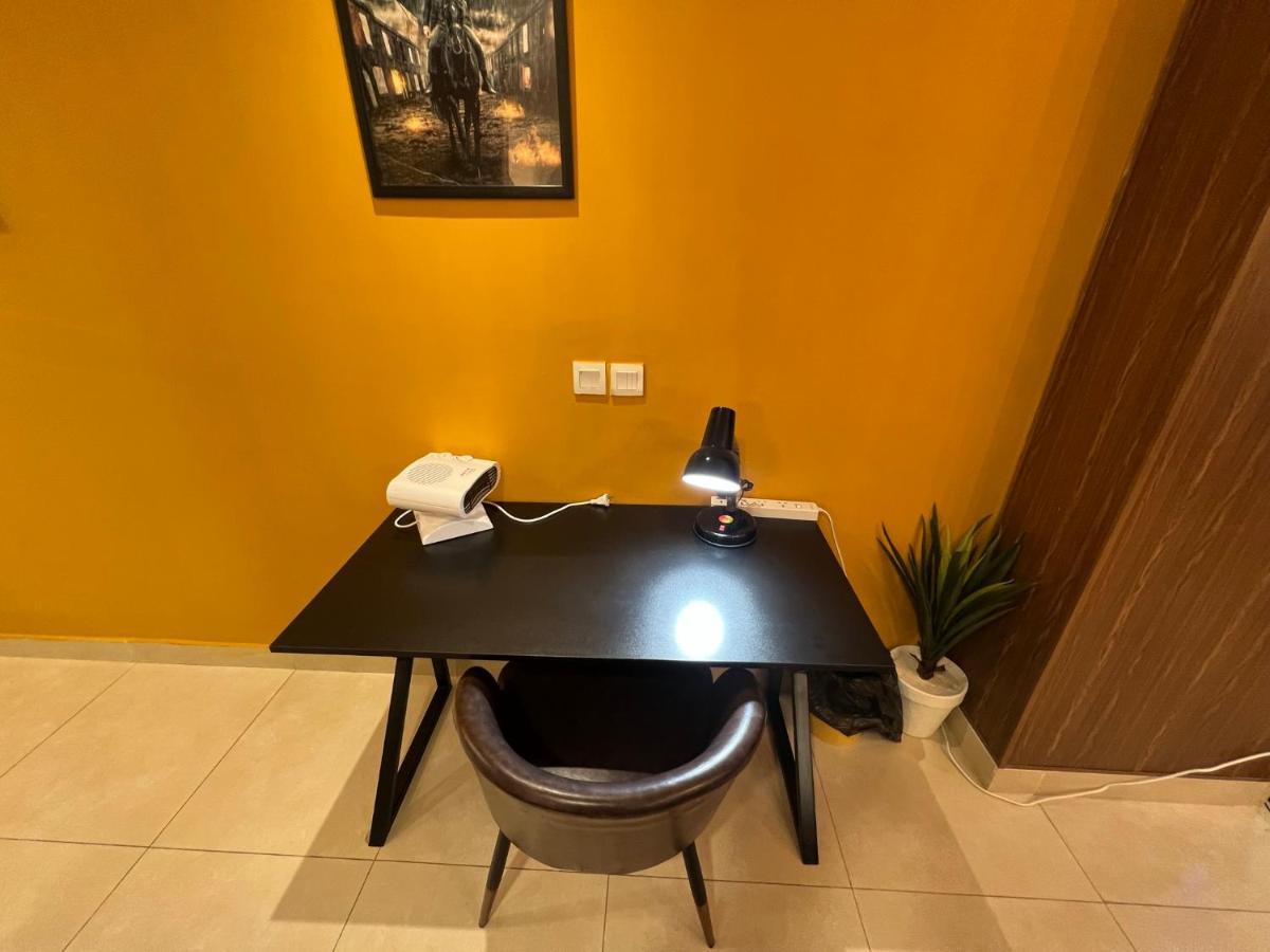 Sunset Luxury Gold Crest Mall Residency Lahore Ngoại thất bức ảnh