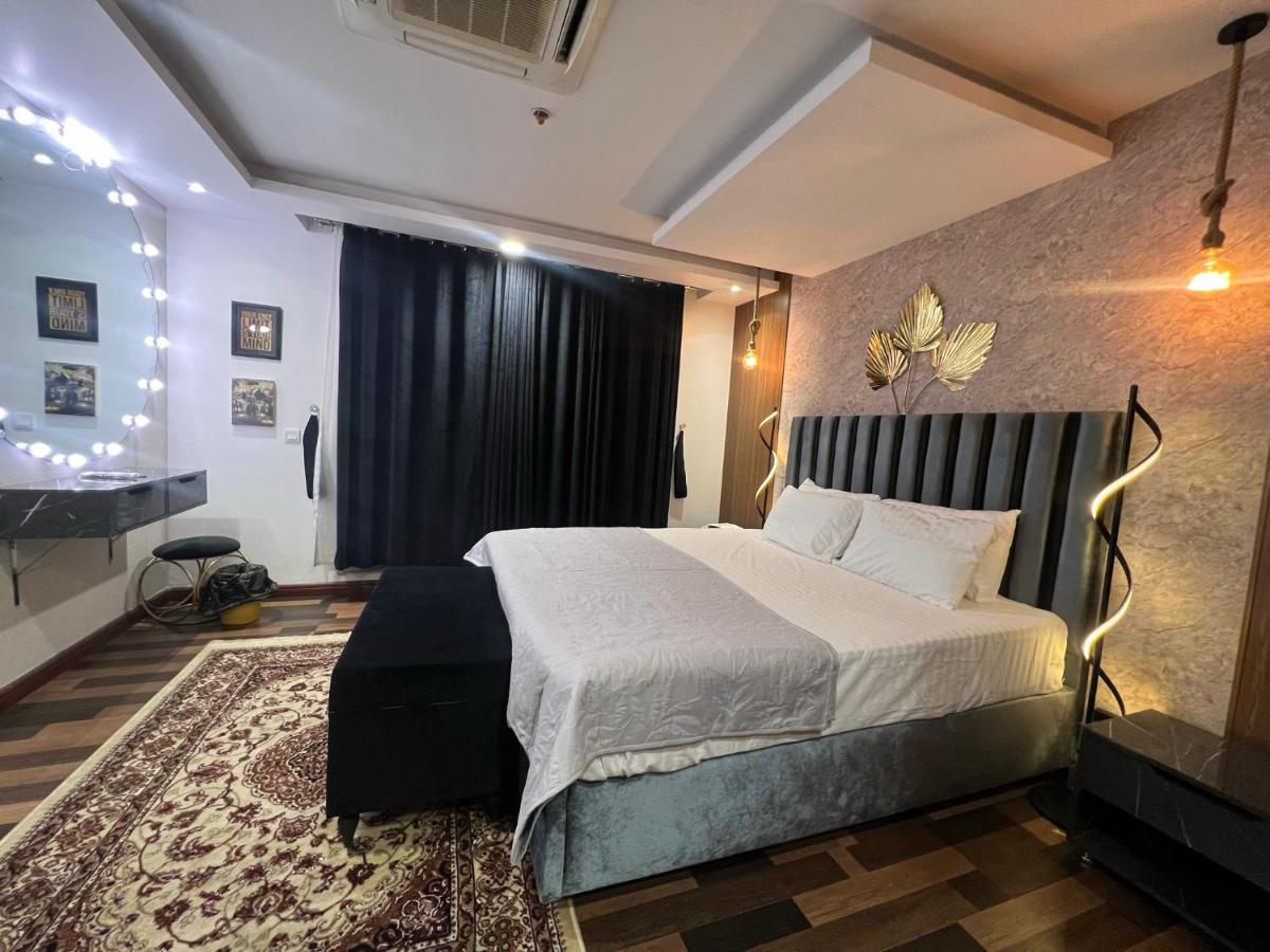 Sunset Luxury Gold Crest Mall Residency Lahore Ngoại thất bức ảnh