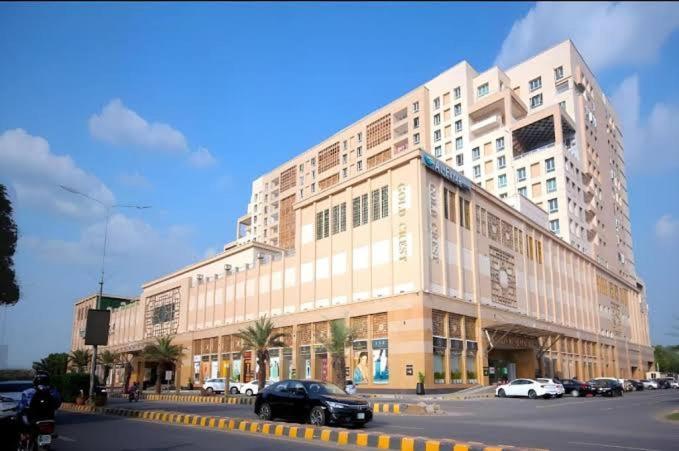 Sunset Luxury Gold Crest Mall Residency Lahore Ngoại thất bức ảnh